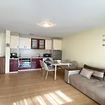 Bratanov Lifestyle Deluxe 아파트